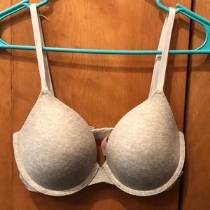 PINK Victoria’s Secret bra